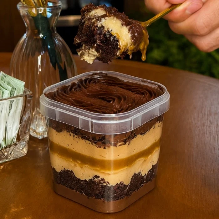Pote Bosque dos Sonhos com brigadeiro, mousse de café e caramelo de laranja