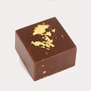 Cubinho Snickers, Grão Confeitaria Saudável