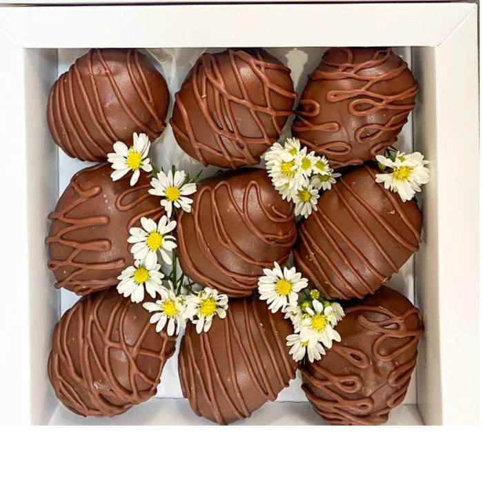 Caixa de Bombons de Morango, Grão Confeitaria Saudável