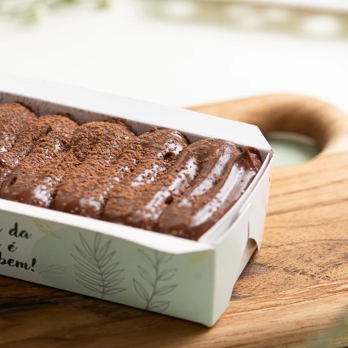 Bolo de Cenoura com Brigadeiro Sem Leite, Grão Confeitaria Saudável